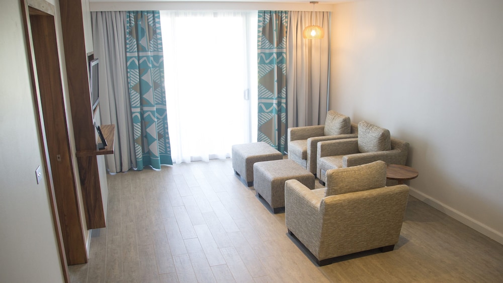 holiday inn suva by ihg