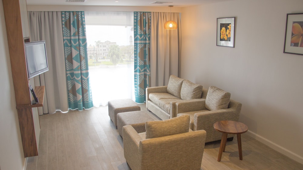 holiday inn suva by ihg