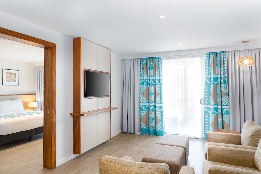 holiday inn suva by ihg
