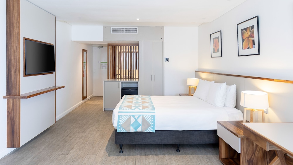 holiday inn suva by ihg