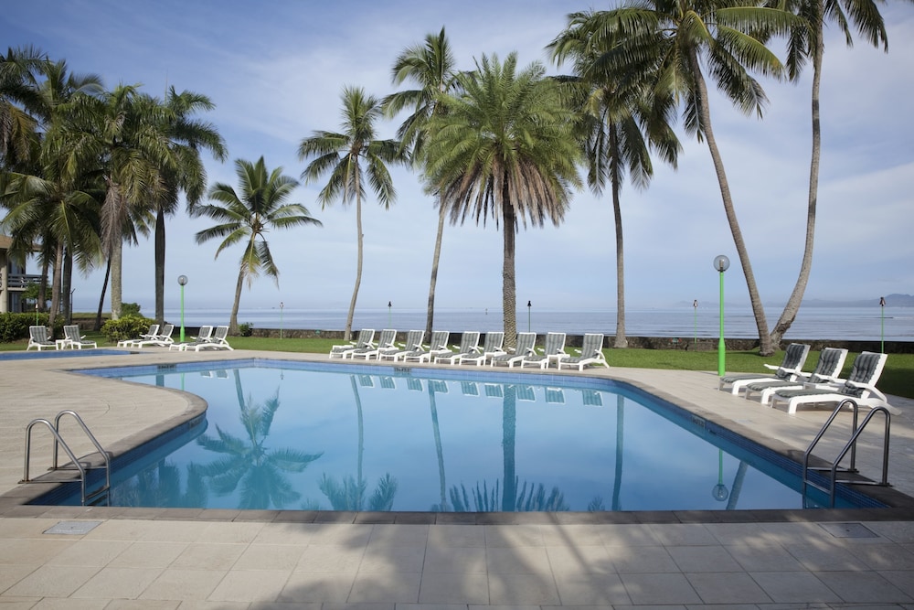 holiday inn suva by ihg