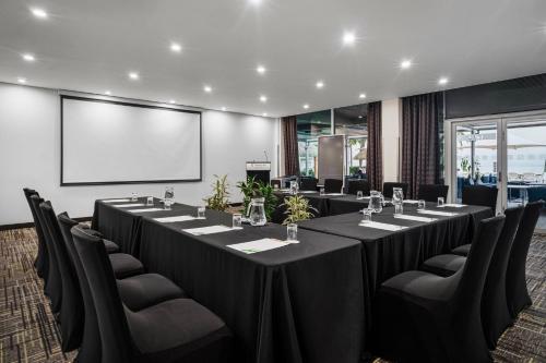 holiday inn suva by ihg