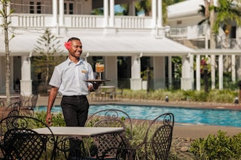holiday inn suva by ihg