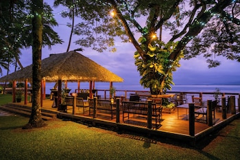 holiday inn suva by ihg