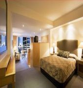 mantra 2 bond street sydney