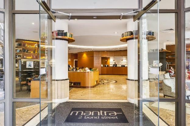 mantra 2 bond street sydney