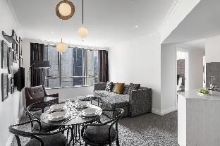 mantra 2 bond street sydney