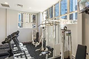 mantra 2 bond street sydney