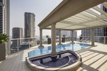 mantra 2 bond street sydney