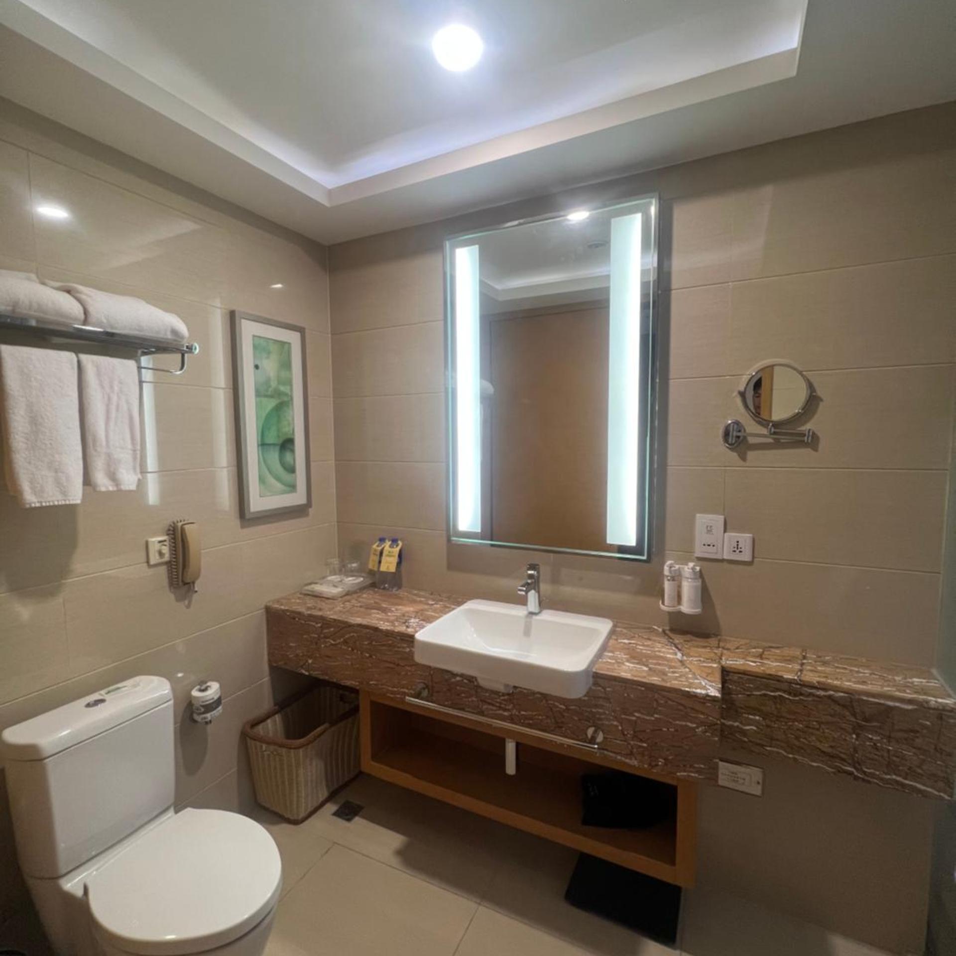 holiday inn panjin aqua city by ihg