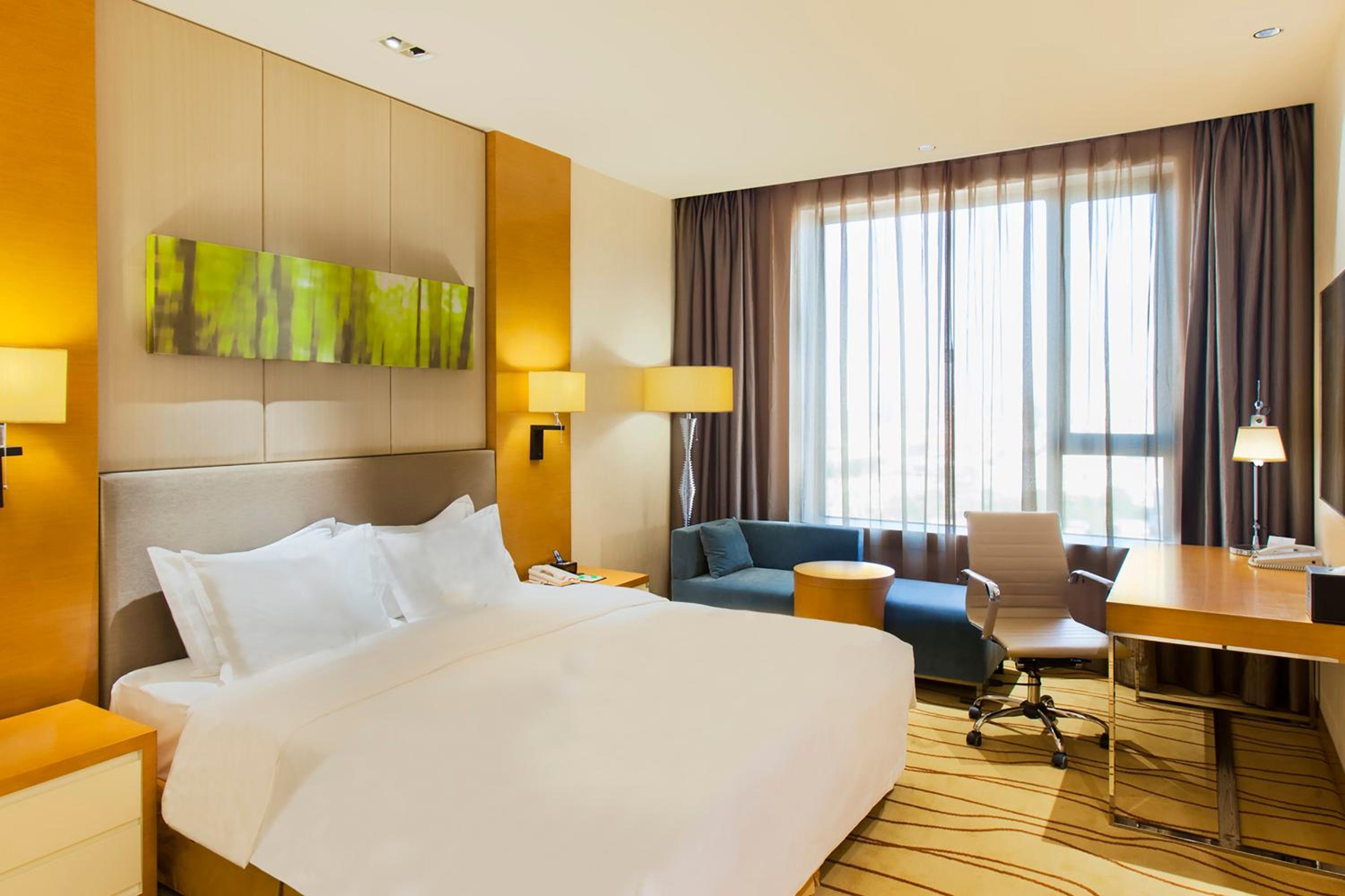 holiday inn panjin aqua city by ihg
