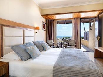 alexander the great beach hotel