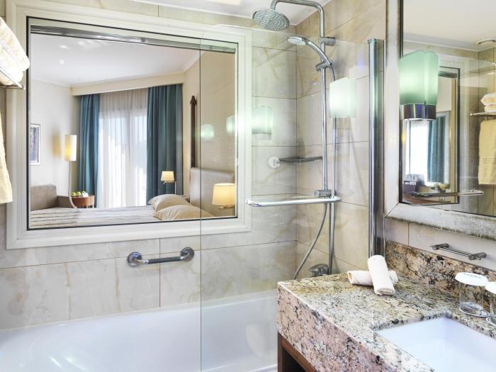 alexander the great beach hotel