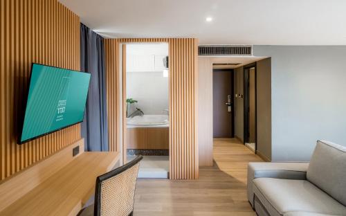 king park avenue adults only