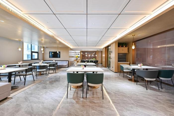 atour hotel central park luliang