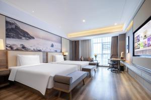 atour hotel shenzhen bantian zhongcheng