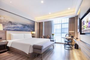 atour hotel shenzhen bantian zhongcheng