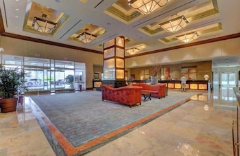 premium suite w balcony at the signature
