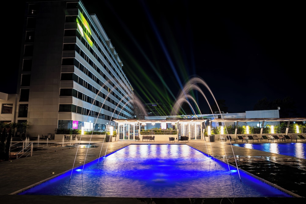 eurobuilding tama san cristobal