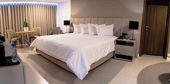 eurobuilding tama san cristobal