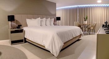 eurobuilding tama san cristobal