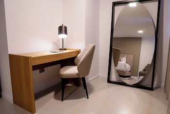 eurobuilding tama san cristobal