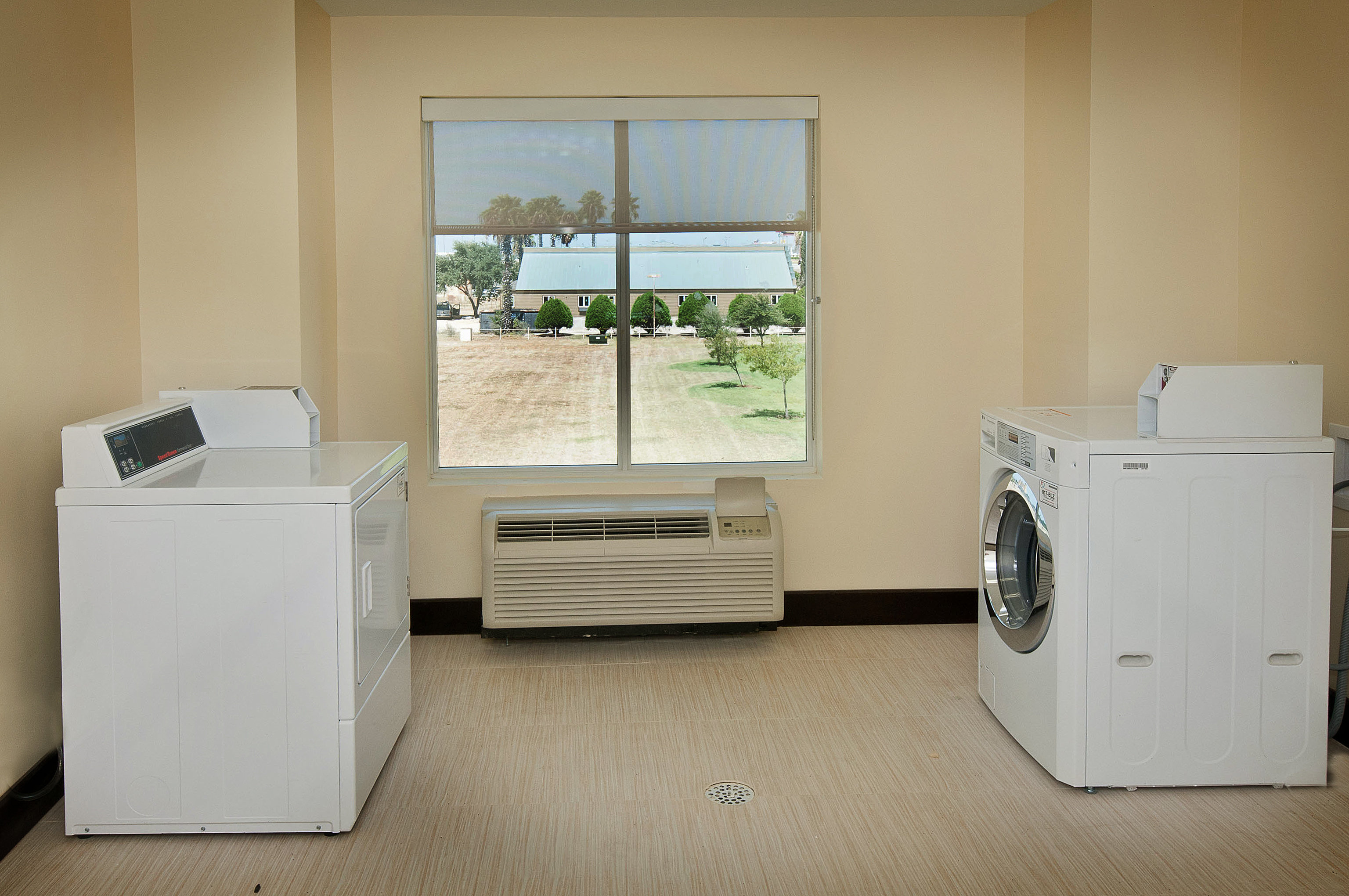 holiday inn express hotel and suites pearsall by ihg
