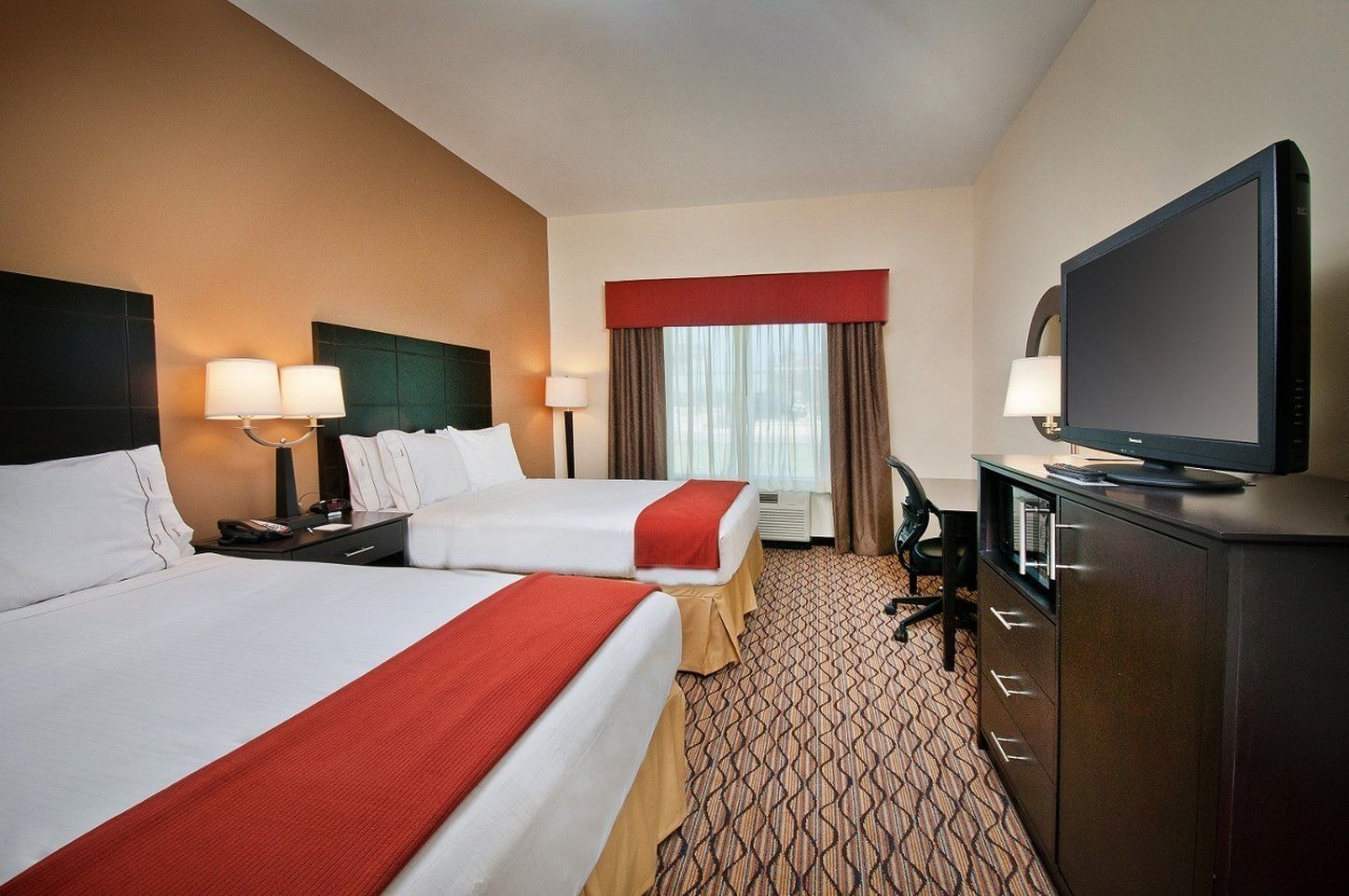 holiday inn express hotel and suites pearsall by ihg