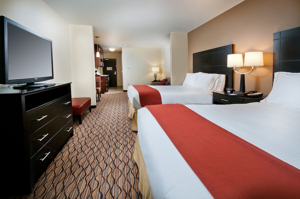 holiday inn express hotel and suites pearsall by ihg