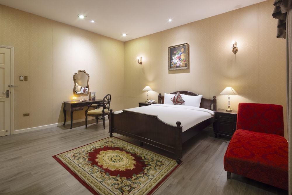 hidden mansions saigon resort