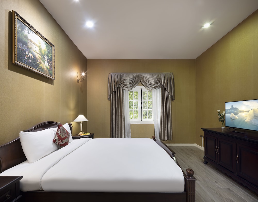 hidden mansions saigon resort