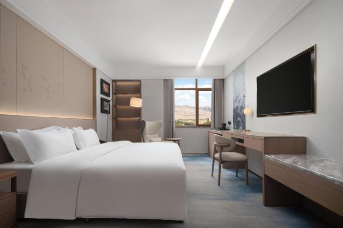 doubletree by hilton altay fuyun