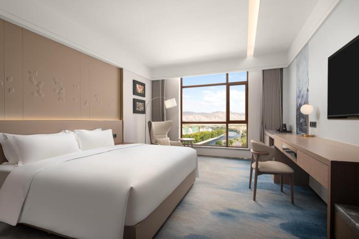 doubletree by hilton altay fuyun