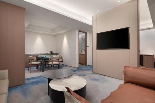 doubletree by hilton altay fuyun