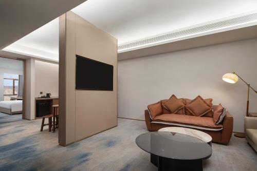doubletree by hilton altay fuyun