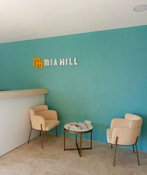 mia hill suites