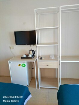 mia hill suites