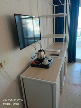 mia hill suites