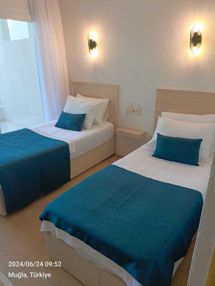 mia hill suites