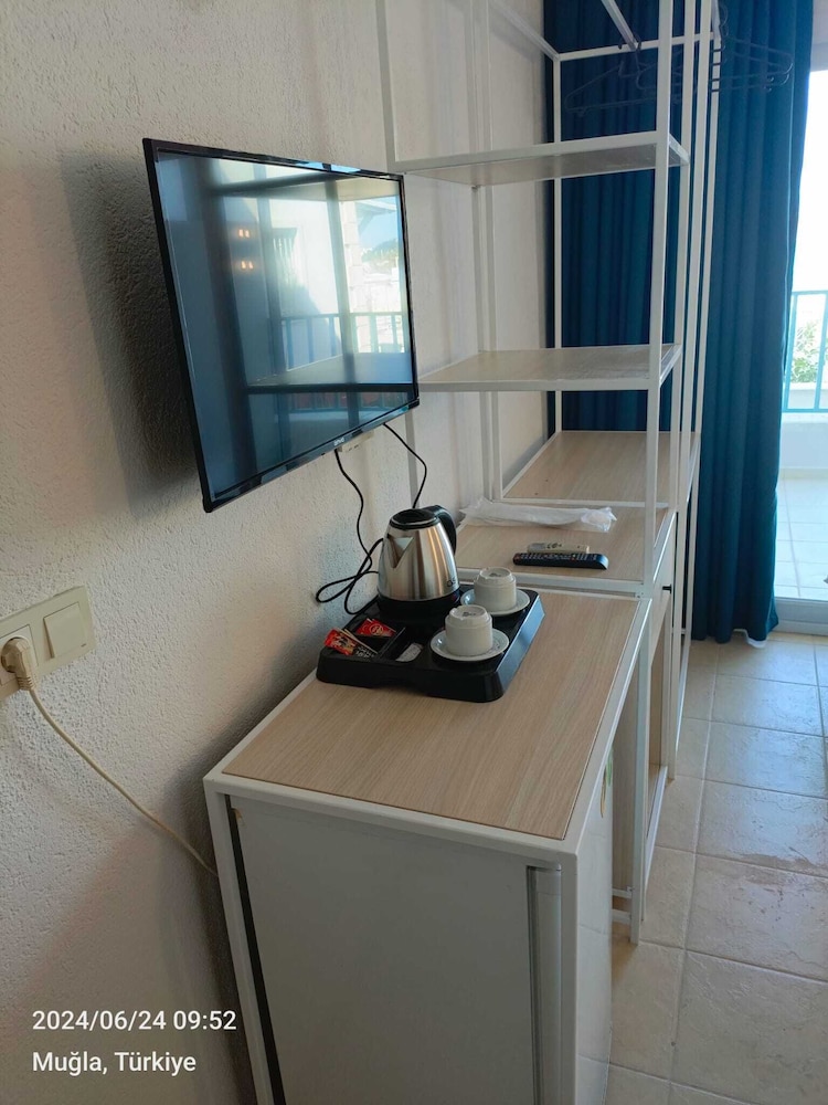 mia hill suites