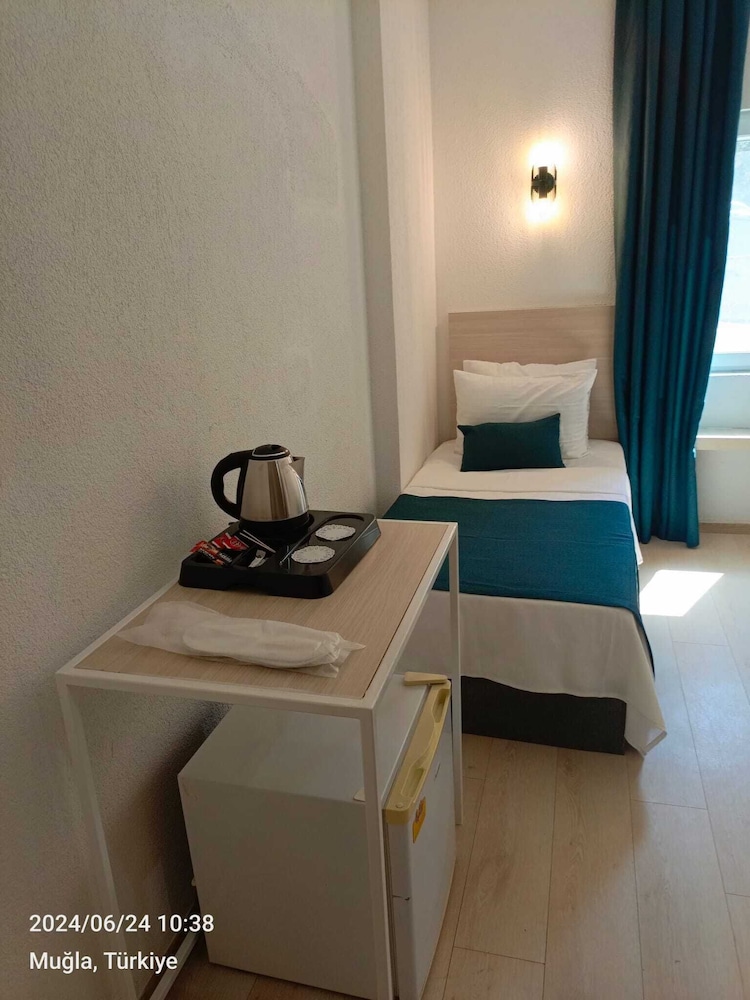 mia hill suites