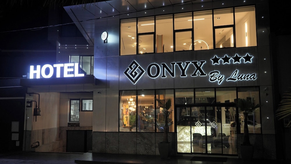 onyx by luna hotel