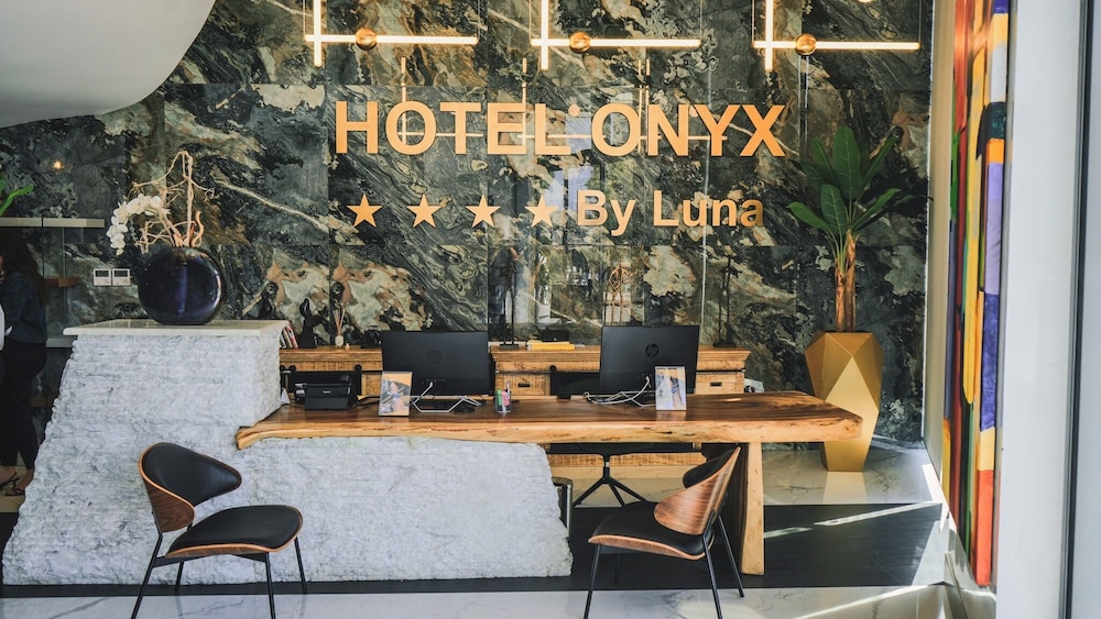 onyx by luna hotel