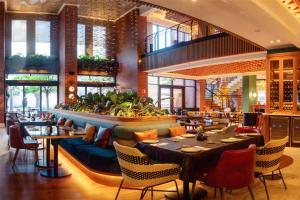 canopy by hilton cape town longkloof