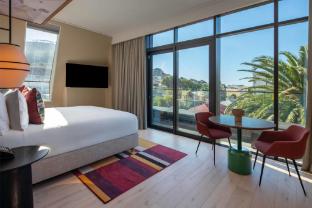 canopy by hilton cape town longkloof