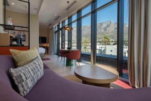 canopy by hilton cape town longkloof