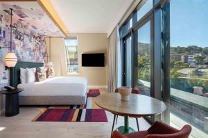 canopy by hilton cape town longkloof