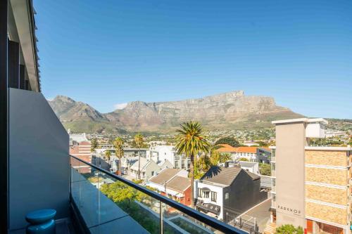 canopy by hilton cape town longkloof