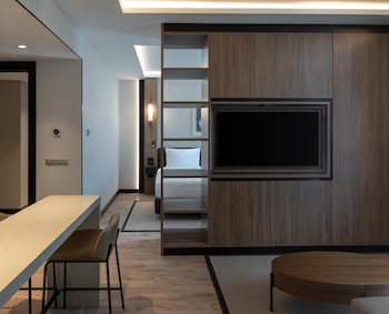 altunizade suites istanbul curio collection by hilton