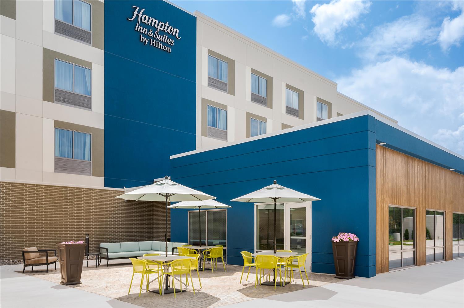 hampton inn and suites alpena